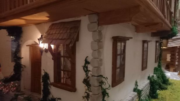 mezzanottis-puppenhaus-dollhouse20220108_195855-1